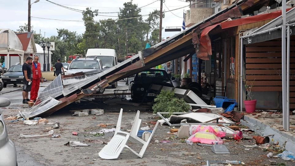 Εικόνες από πολεμική ταινία οι καταστροφές στη Χαλκιδική από ψηλά